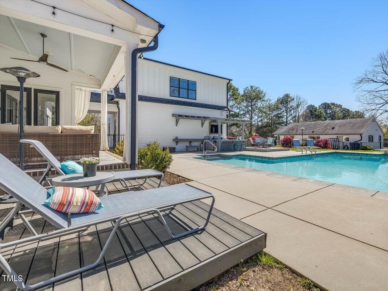 9117 Penny Road Raleigh, NC 27606 - Photo 26 of 72 036-Sun Deck