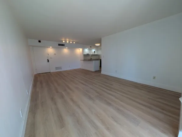 $3,500 | 2715 Tigertail Avenue, Unit 402, Miami, FL 33133