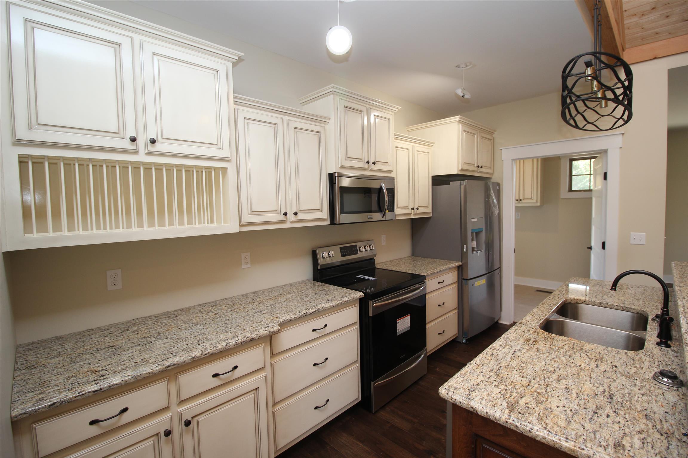 653 Tuck Road Lafayette, TN 37083 - Photo 9 of 25 Gallery Image 9