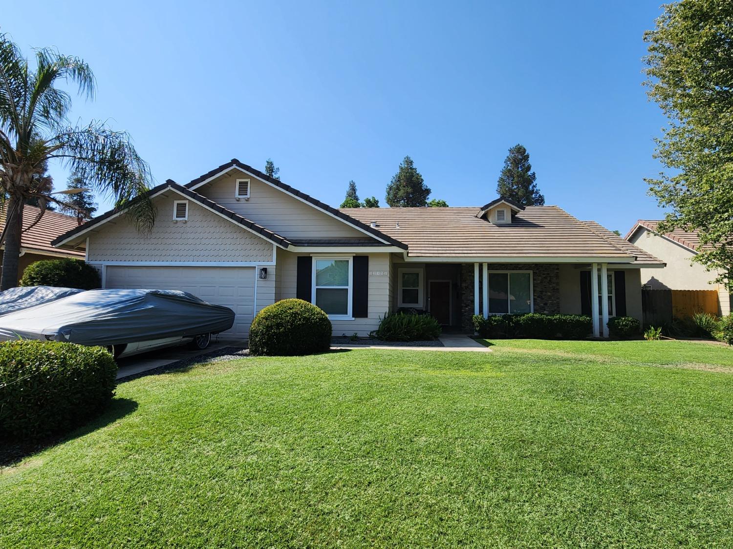 235 West Huntsman Avenue Reedley, CA 93654 - Photo 1 of 37 Gallery Image 1