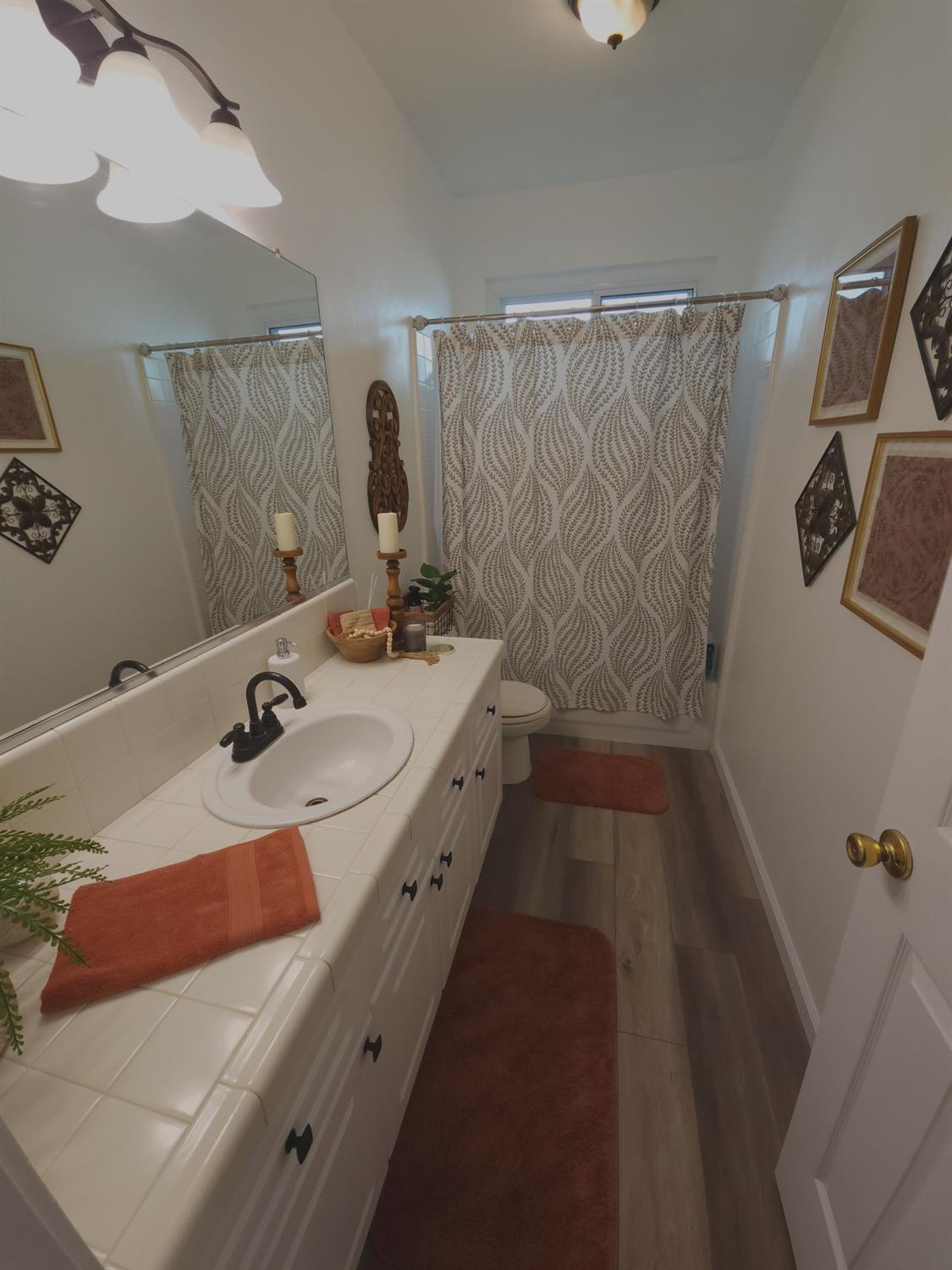 235 West Huntsman Avenue Reedley, CA 93654 - Photo 16 of 37 Gallery Image 16