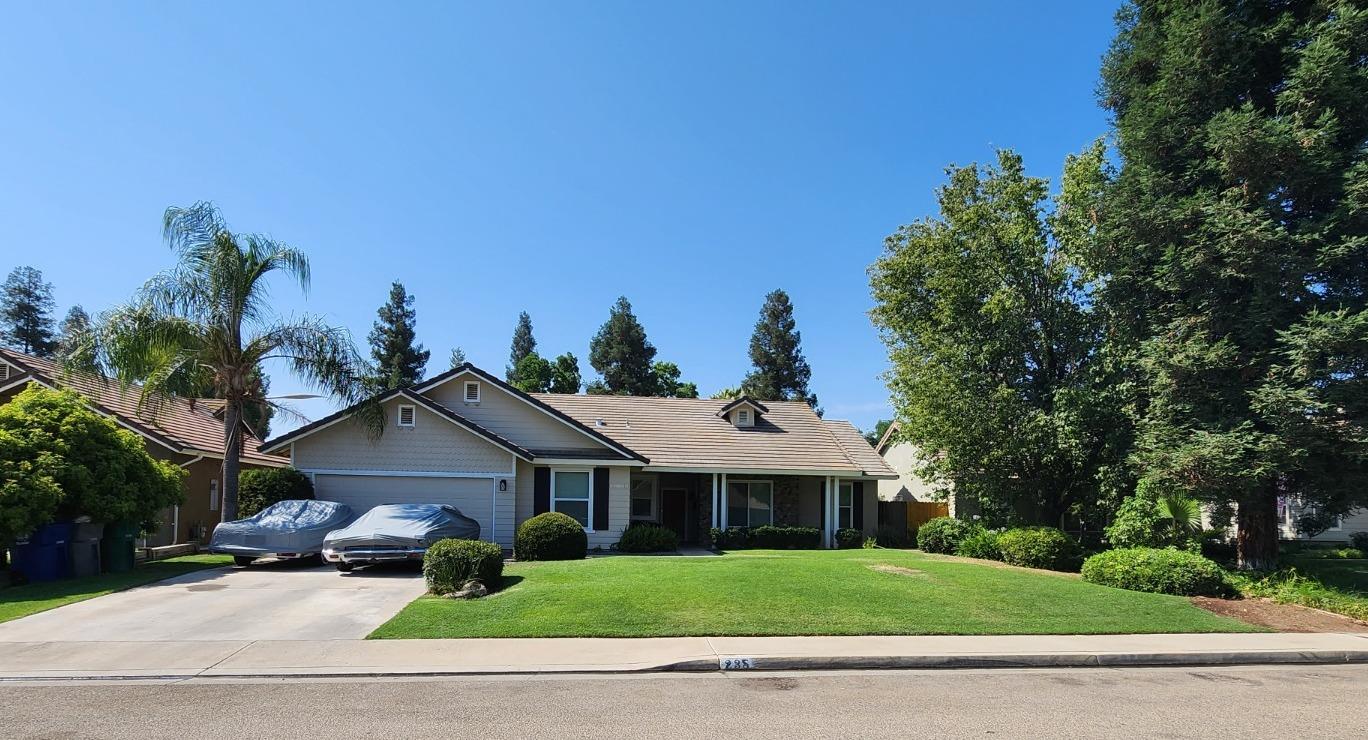 235 West Huntsman Avenue Reedley, CA 93654 - Photo 3 of 37 Gallery Image 3