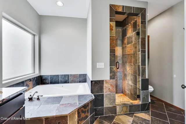 $549,500 | 12 Troudt Court, Priest River, ID 83856