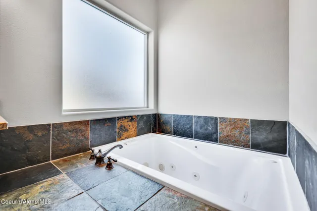 $549,500 | 12 Troudt Court, Priest River, ID 83856