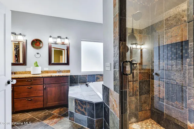 $549,500 | 12 Troudt Court, Priest River, ID 83856