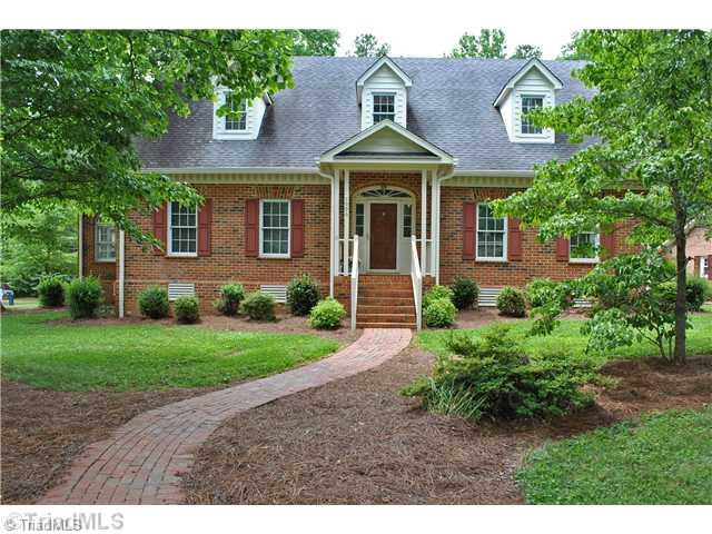 7996 Idols Road Clemmons, NC 27012 - Photo 1 of 16 Exterior Front.