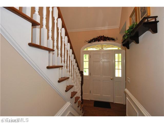 7996 Idols Road Clemmons, NC 27012 - Photo 2 of 16 Entry.
