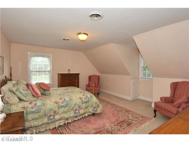 7996 Idols Road Clemmons, NC 27012 - Photo 11 of 16 2nd Bedroom.