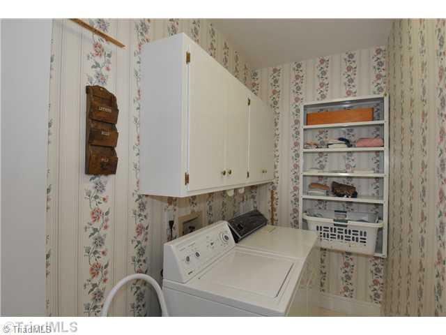 7996 Idols Road Clemmons, NC 27012 - Photo 8 of 16 Laundry Room.