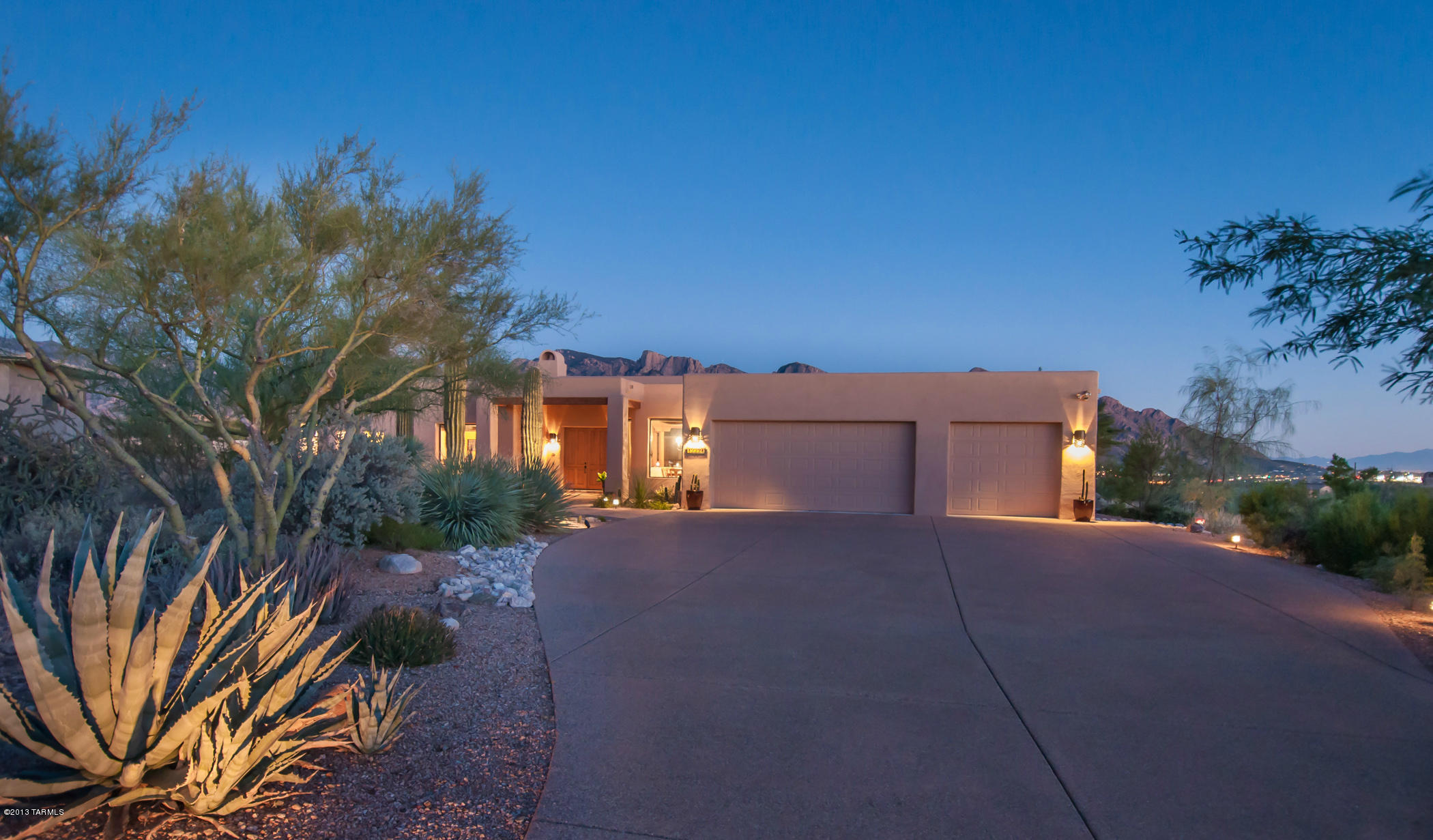 12221 Cloud Ridge Drive Oro Valley, AZ 85755 - Photo 2 of 47