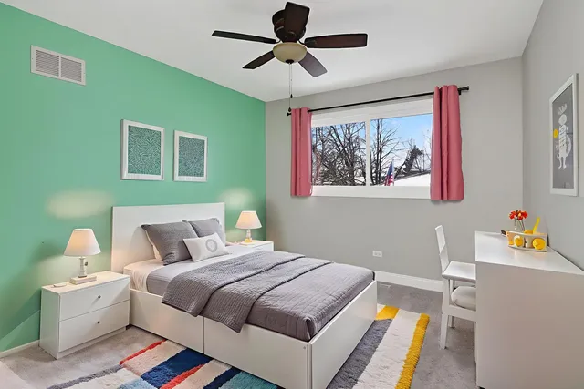 $399,900 | 992 Navajo Street, Carol Stream, IL 60188