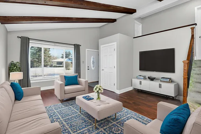 $399,900 | 992 Navajo Street, Carol Stream, IL 60188