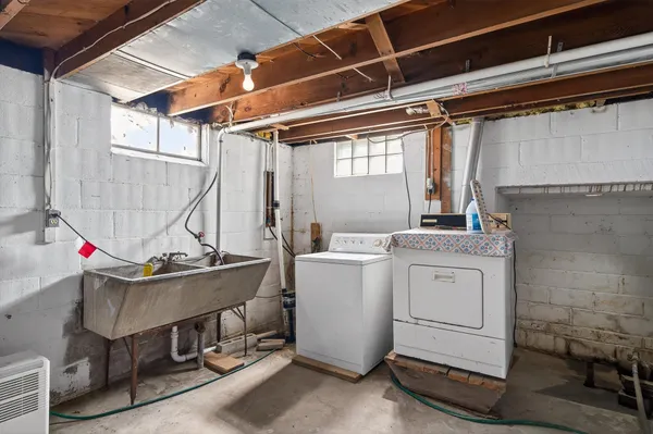 $650,000 | 2270 397th Avenue Northeast, Stanchfield, MN 55080