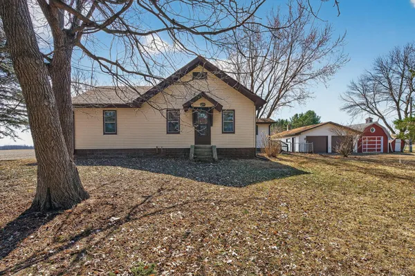 $650,000 | 2270 397th Avenue Northeast, Stanchfield, MN 55080