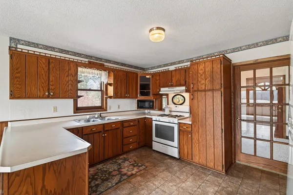 $650,000 | 2270 397th Avenue Northeast, Stanchfield, MN 55080