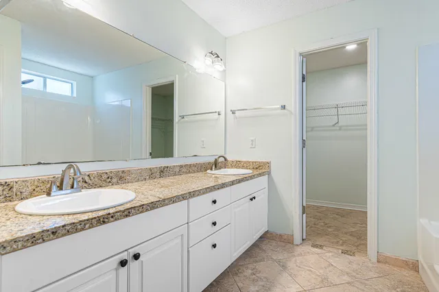 $369,000 | 7933 Skyview Boulevard, Navarre, FL 32566