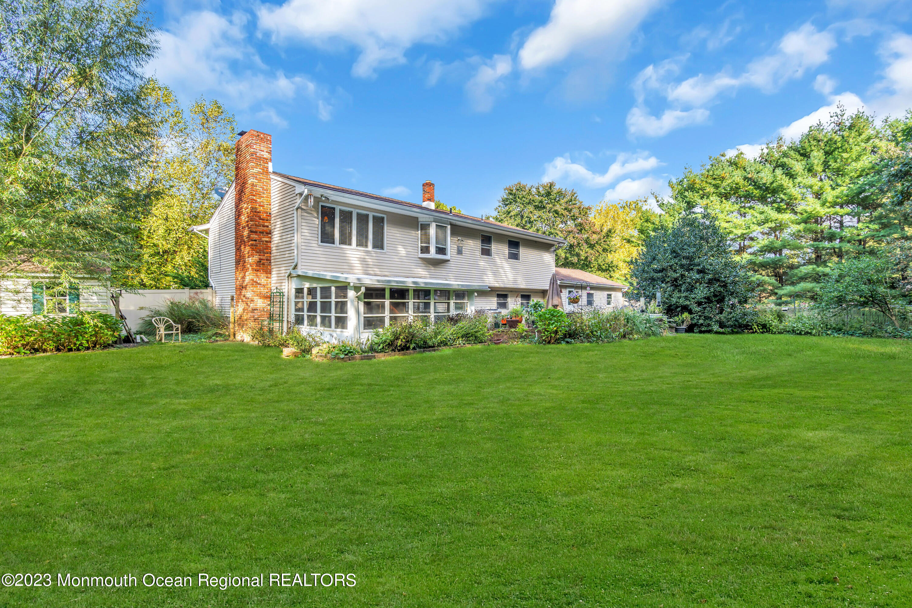 442 Frank Applegate Road Jackson, NJ 08527 - Photo 60 of 88 a view of a house with a big yard