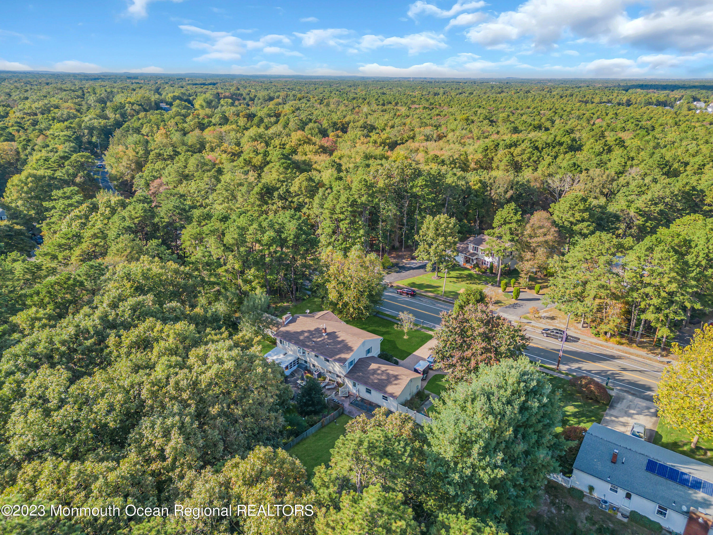 442 Frank Applegate Road Jackson, NJ 08527 - Photo 83 of 88 an aerial view of residential houses with outdoor space and trees
