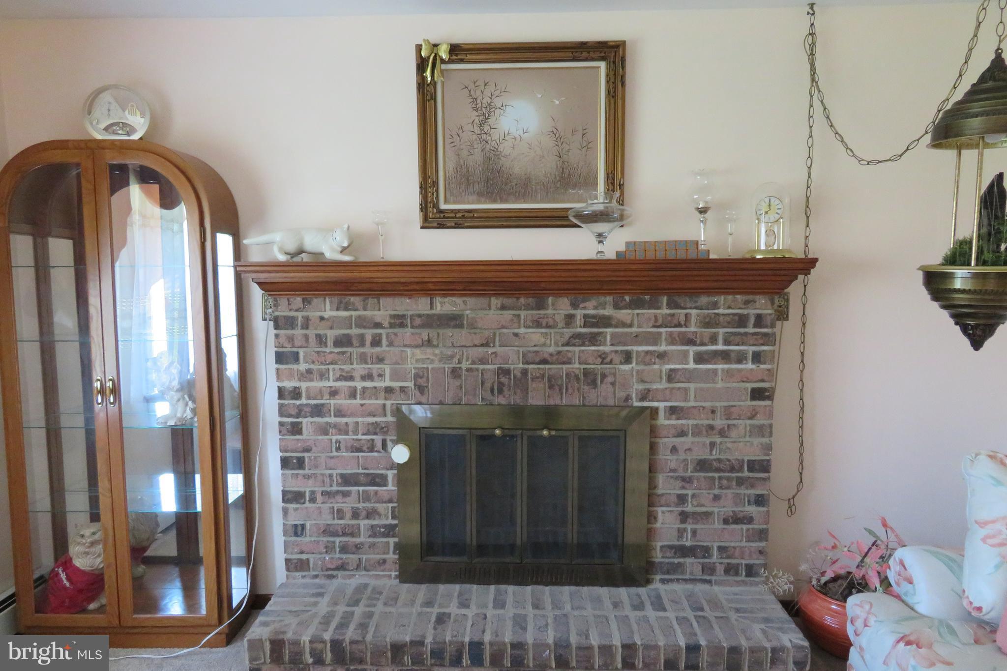 120 Babylon Road Littlestown, PA 17340 - Photo 2 of 22 Living Room