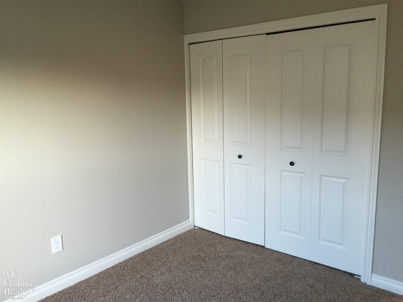1432 Crescent Lane, Unit 321 Rochester, MI 48306 - Photo 15 of 19 Bedroom 3