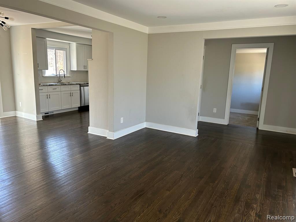 50110 Cedargrove Road Utica, MI 48317 - Photo 5 of 24