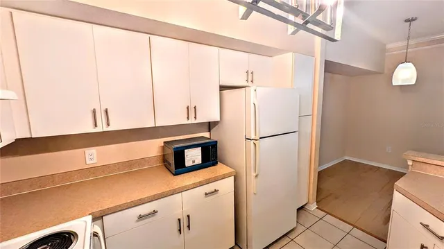$1,995 | 4126 Central Sarasota Parkway, Unit 2011, Sarasota, FL 34238