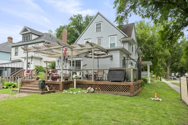 $359,000 | 429 9th Avenue South, Fargo, ND 58103