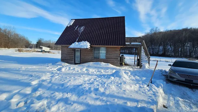 $220,000 | 3354 Ore Branch Road, Bloomfield, IN 47424