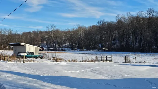 $220,000 | 3354 Ore Branch Road, Bloomfield, IN 47424