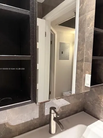 $1,800 | 1255 Pennsylvania Avenue, Unit 108, Miami Beach, FL 33139