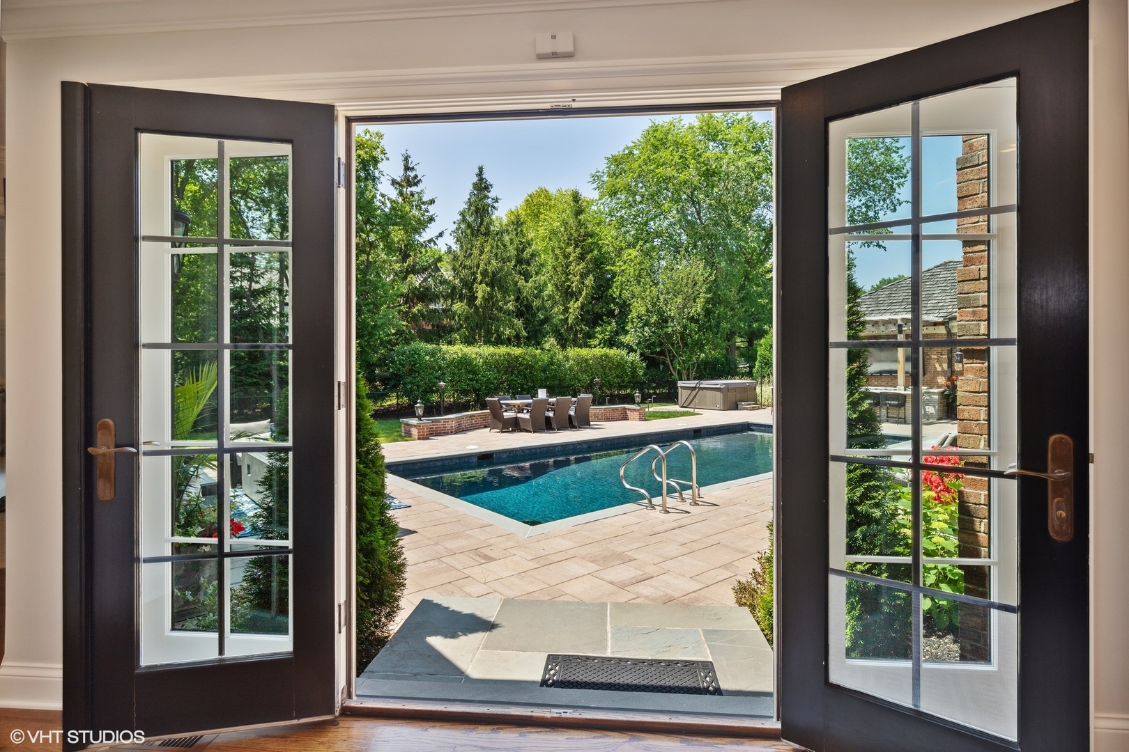 440 King Muir Road Lake Forest, IL 60045 - Photo 17 of 36 a view of a porch and a yard
