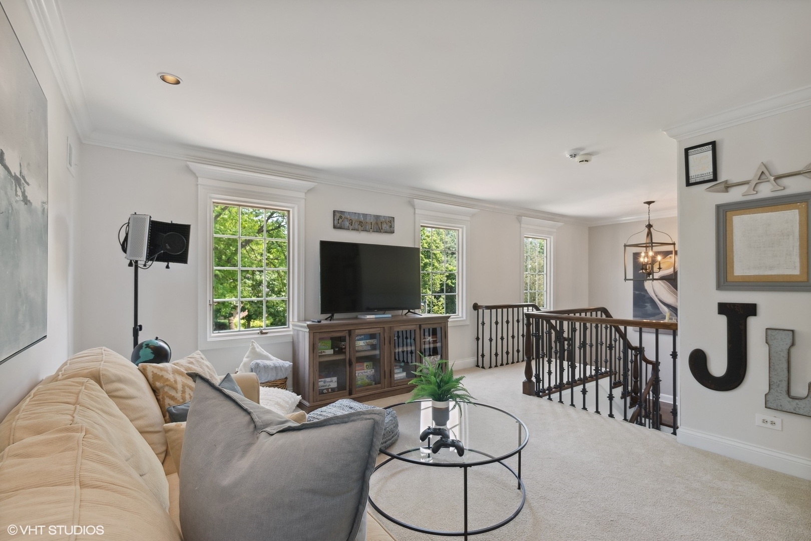 440 King Muir Road Lake Forest, IL 60045 - Photo 21 of 36 a living room with furniture and a flat screen tv