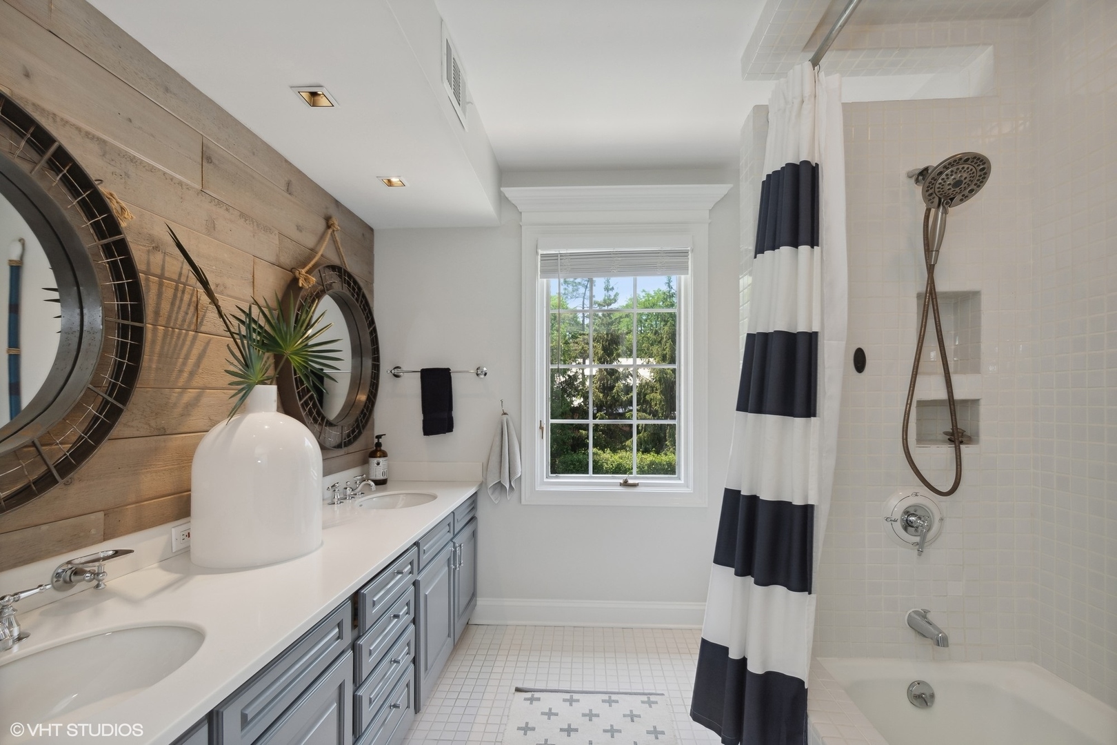 440 King Muir Road Lake Forest, IL 60045 - Photo 25 of 36 a bathroom with a double vanity sink toilet and shower