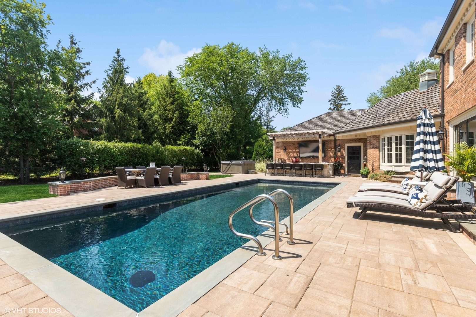 440 King Muir Road Lake Forest, IL 60045 - Photo 28 of 36 a view of a patio with swimming pool table and chairs