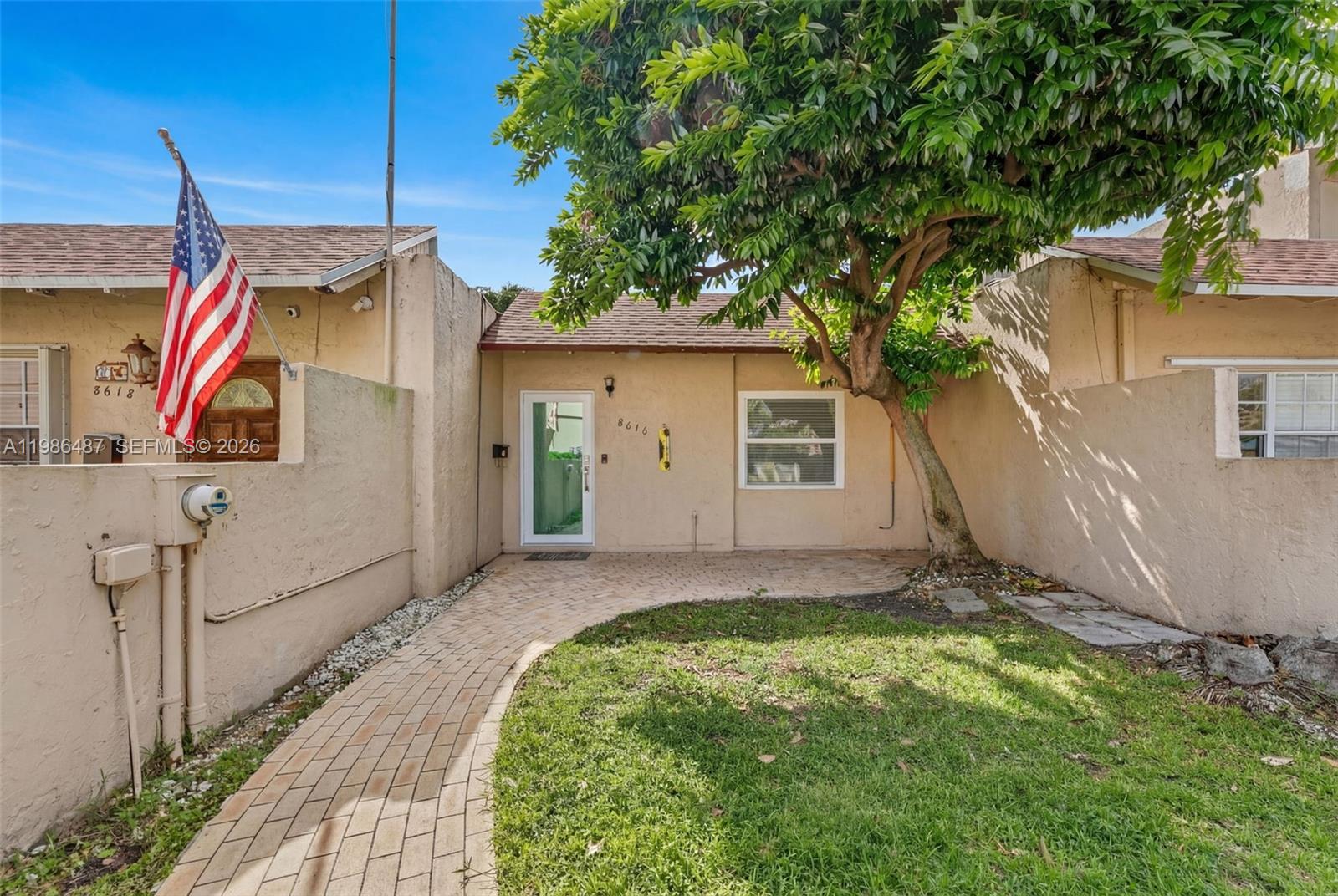 8616 Southwest 103rd Avenue Miami, FL 33173 - Photo 2 of 22