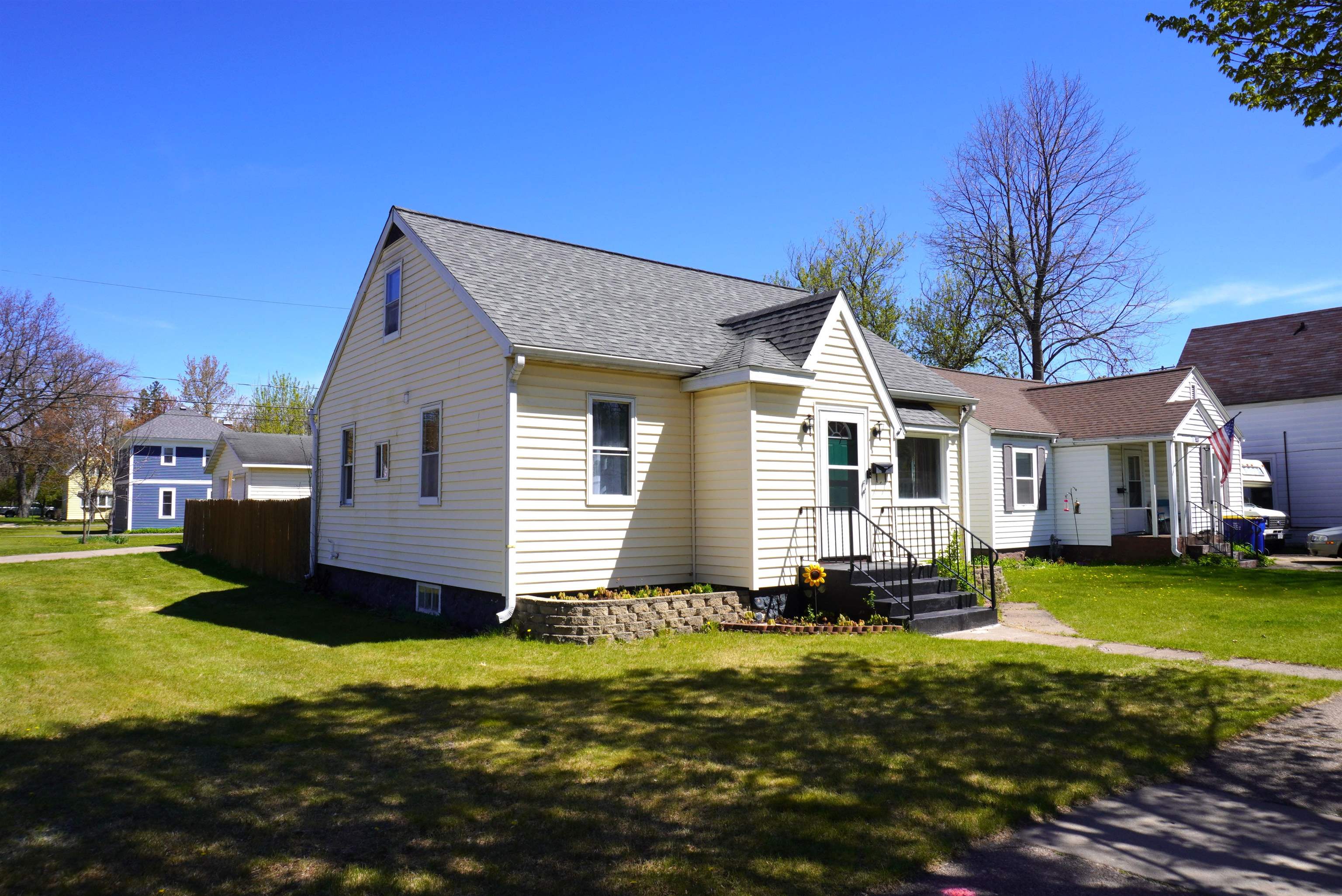 500 East 7th Street Merrill, WI 54452 - Photo 1 of 42