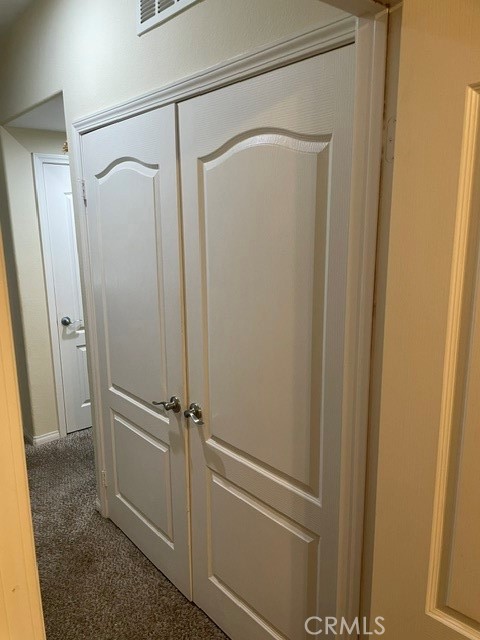 8011 Amber Creek Road Bakersfield, CA 93313 - Photo 4 of 8 Laundry Area