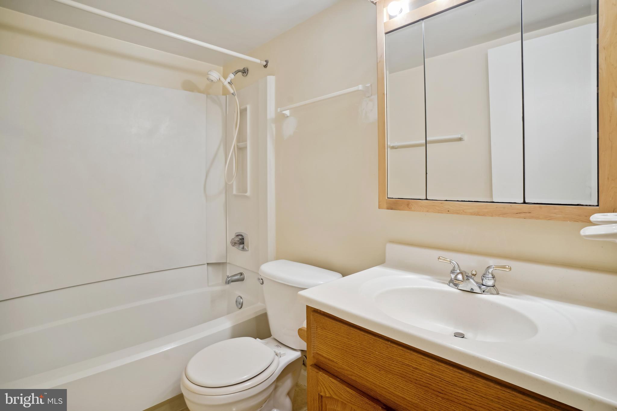 5806 Cove Landing Road, Unit 202 Burke, VA 22015 - Photo 23 of 30 Secondary Bathroom