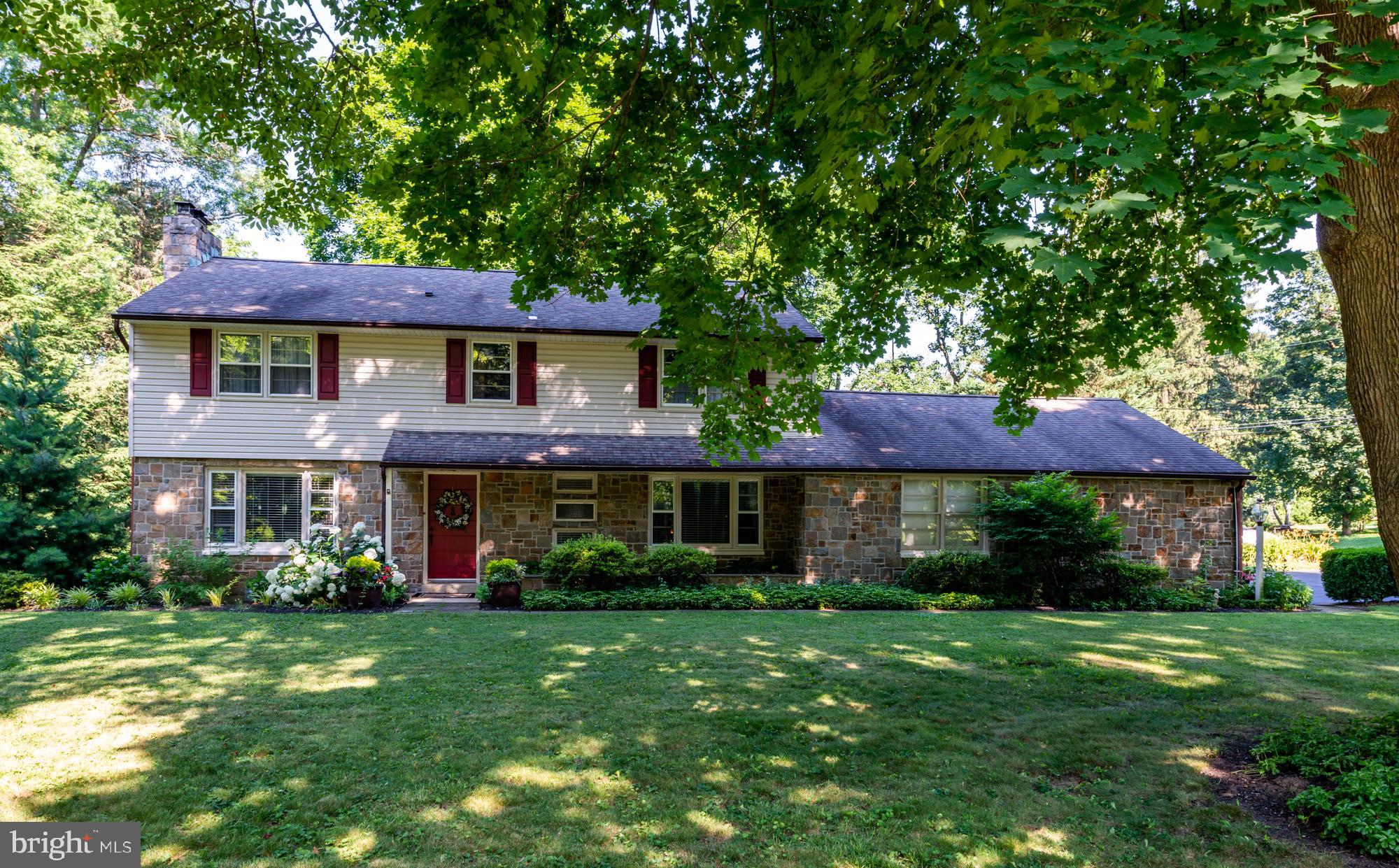 1599 Mission Road Lancaster, PA 17601 - Photo 2 of 28 Front