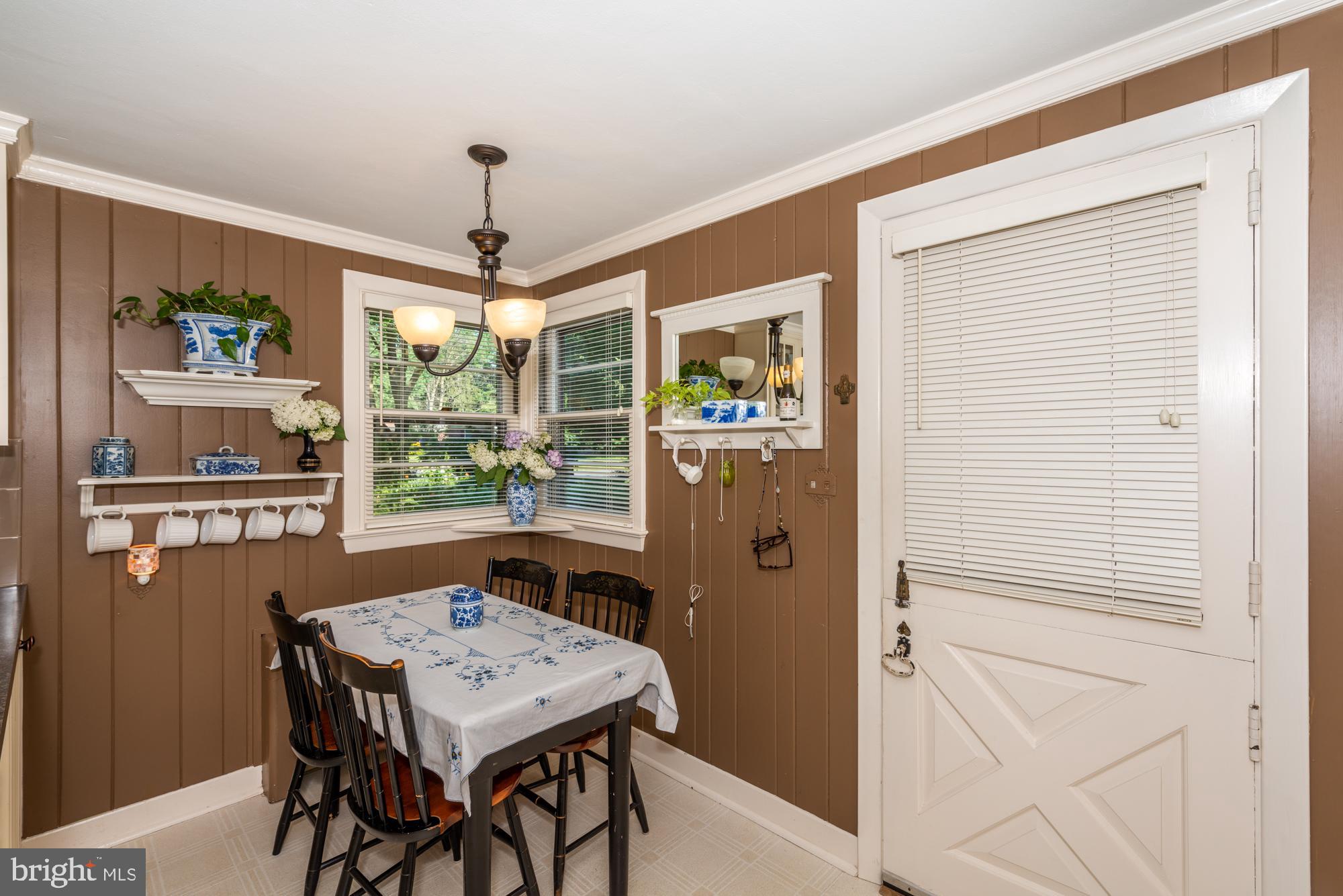 1599 Mission Road Lancaster, PA 17601 - Photo 11 of 28 Dining