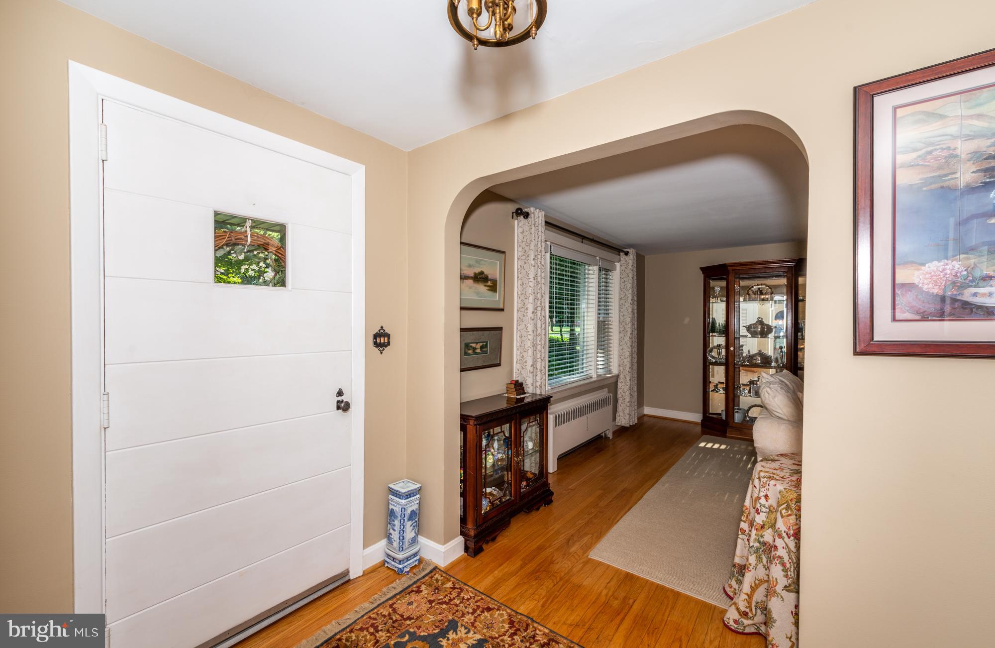 1599 Mission Road Lancaster, PA 17601 - Photo 3 of 28 Foyer