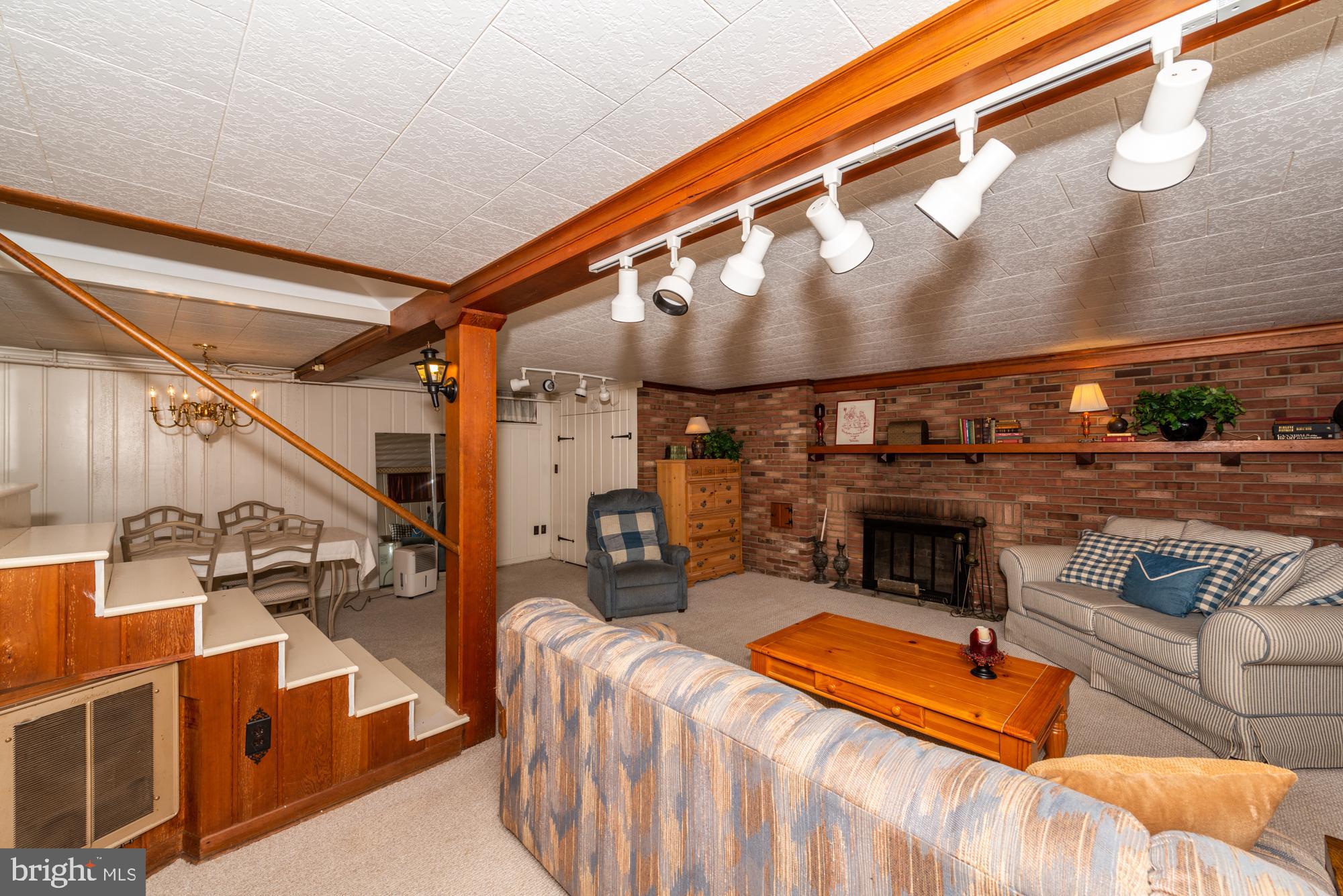 1599 Mission Road Lancaster, PA 17601 - Photo 22 of 28 Family Room