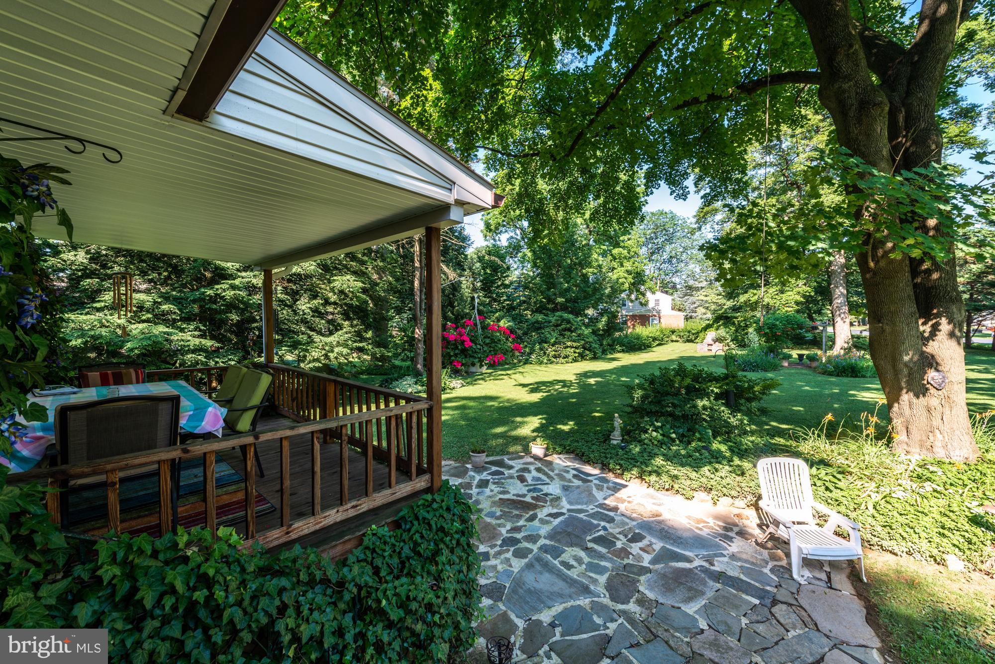 1599 Mission Road Lancaster, PA 17601 - Photo 23 of 28 Deck