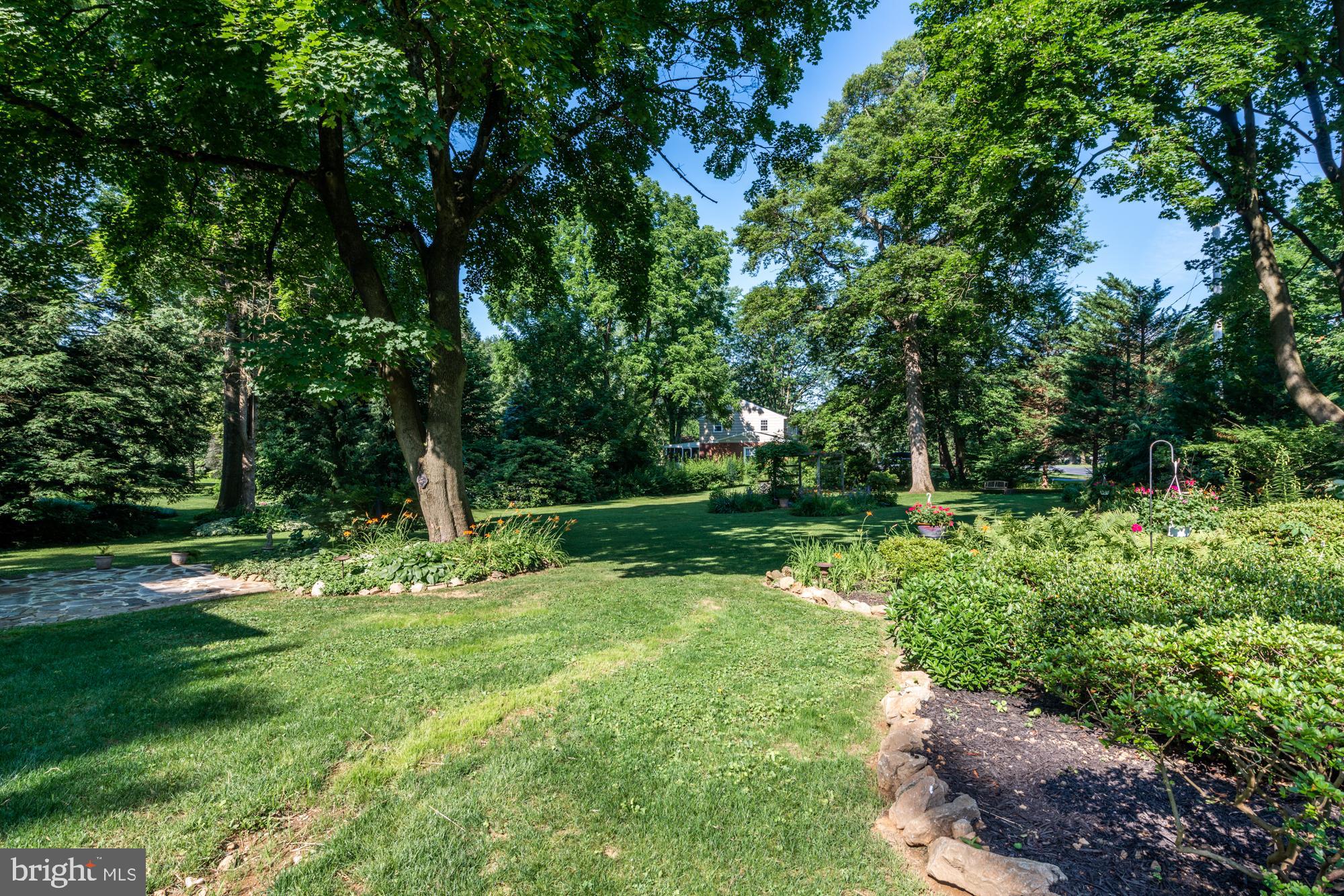 1599 Mission Road Lancaster, PA 17601 - Photo 26 of 28 Yard