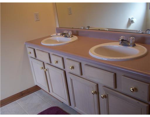 1099 Finchley Road North Huntingdon, PA 15642 - Photo 9 of 18 Master Bath/Spa.