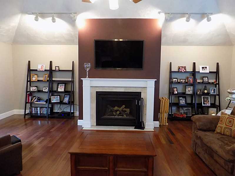 290 Stillwater Road Smithfield, RI 02917 - Photo 4 of 12 Den/Family/Great Room.