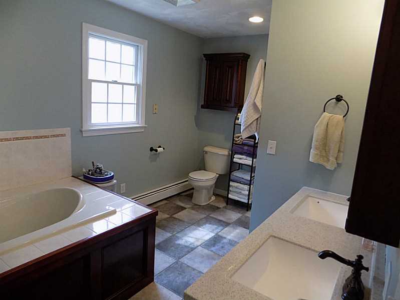 290 Stillwater Road Smithfield, RI 02917 - Photo 8 of 12 Master Bath/Spa.