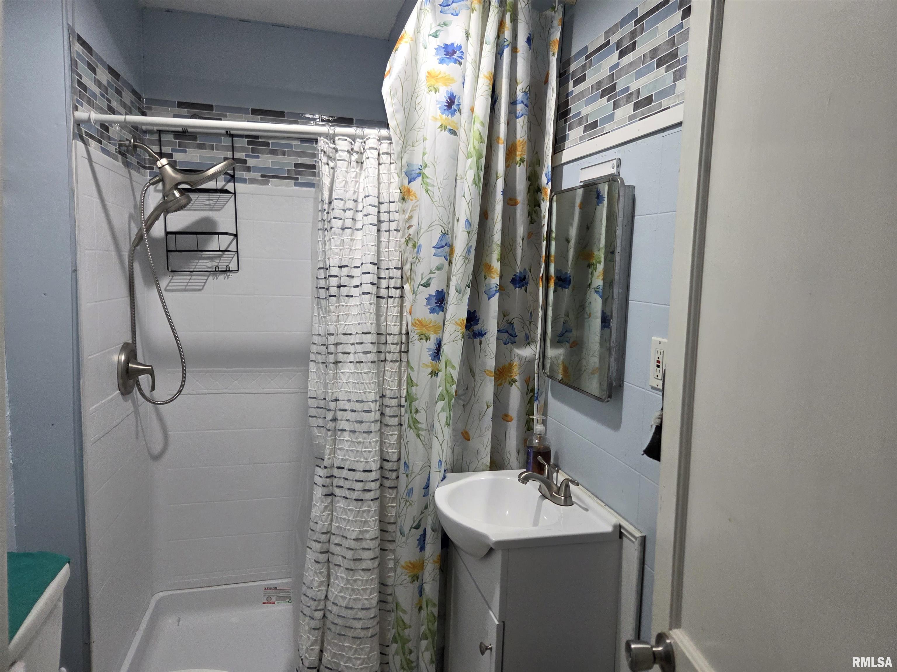 308 South Bonham Street Macomb, IL 61455 - Photo 22 of 24