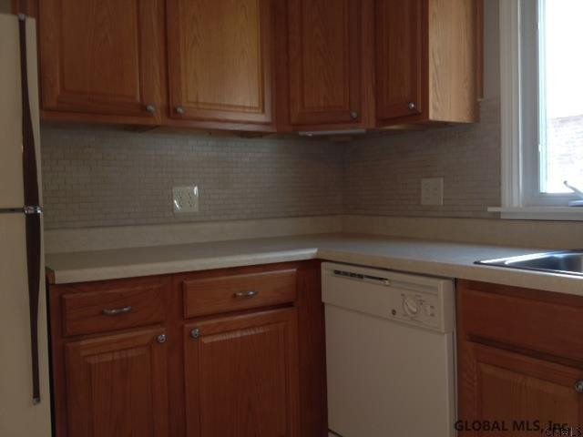 2121 Curry Road Rotterdam, NY 12303 - Photo 7 of 22 Photo 7