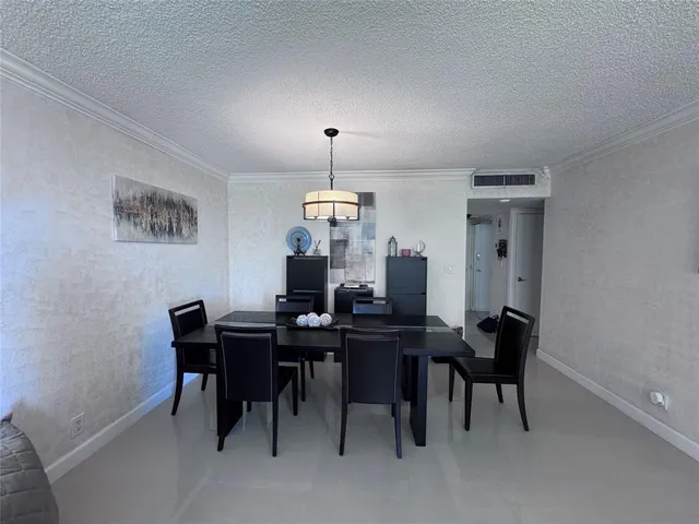 $2,600 | 3180 South Ocean Drive, Unit 722, Hallandale Beach, FL 33009